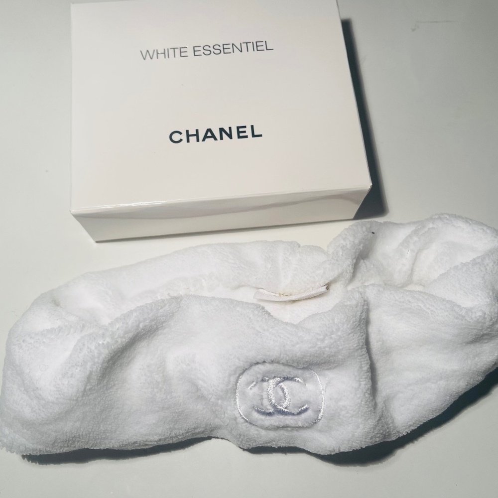Chanel Sublimage white velour head band GWP